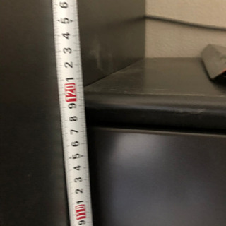 黒いタンスの画像