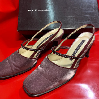 RIZ RAFFINEE パンプス　中古　23センチ