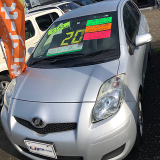 22年式　トヨタ　ヴィッツ  1.3F 4WD  格安特価車！！車検２年付き(*≧∀≦*)早い物勝ちですのでまずはご連絡を☆の画像