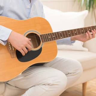 音楽に囲まれた職場です。楽器店正社員スタッフ募集！の画像