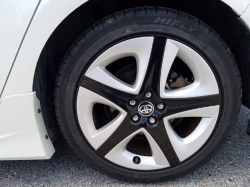 最終値下げ　50系　プリウス　17インチ　純正ホイル　タイヤほぼ新品