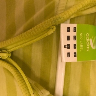 adidas レディースパーカー