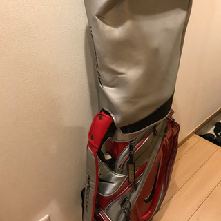 【美品】ナイキ☆キャディバック_赤×シルバーの画像