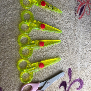 子供用　プラスチックはさみ