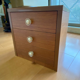 木製の収納　３段引き出し　差し上げます！