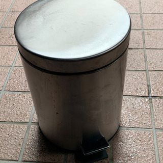 値下げ　IKEA ペダル式ゴミ箱