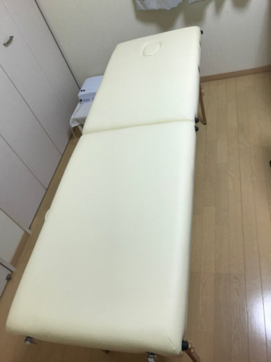 【値下げ】エステ、マツエクなどに☆折りたたみベッド