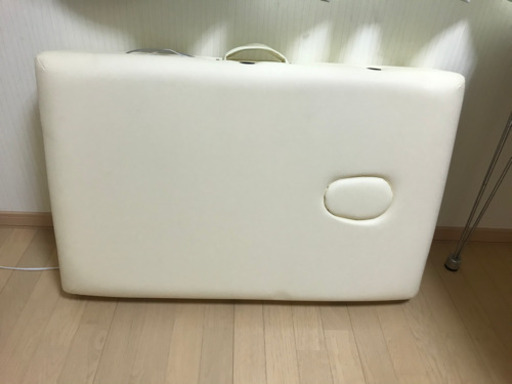 【値下げ】エステ、マツエクなどに☆折りたたみベッド