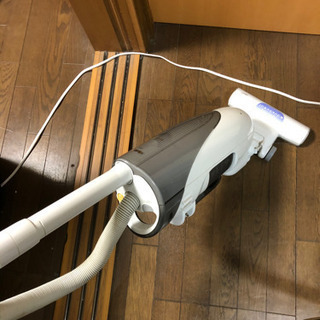 引き取りに来られる方限定　掃除機　ハンディクリーナーの画像