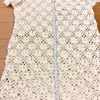 レース編みトップの画像