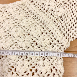 レース編みトップの画像