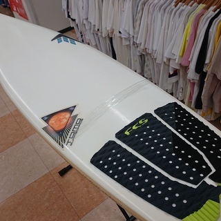 ジモティ―見たで6％OFF】FIREWIRE ファイヤーワイヤー TOMO V4 5'10”※