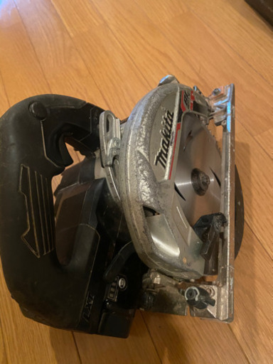 マキタ丸のこ18v電池2個付き
