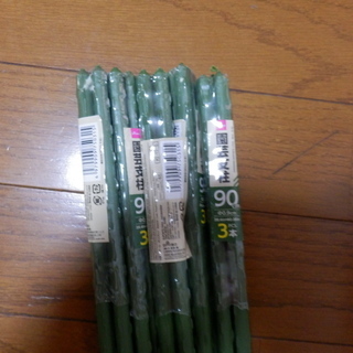 ダイソー園芸支柱　新品　９０センチ３本セット　５組の画像