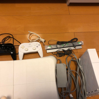 wii 本体＋ソフト20本の画像
