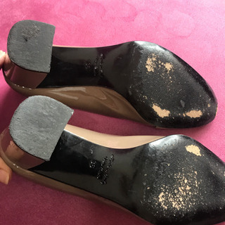 エナメルパンプス　ベージュ　6.5㎝ヒール　23㎝の画像
