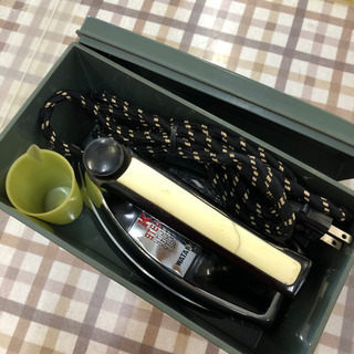 無料！ＫＩＮＧスチームアイロン☆昭和レトロなアイロンです😄WAT...