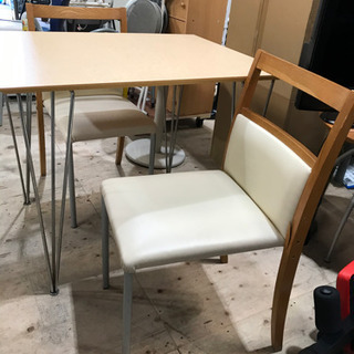 【訳あり】ダイニング３点セット　ダイニングテーブル　イス2脚の画像