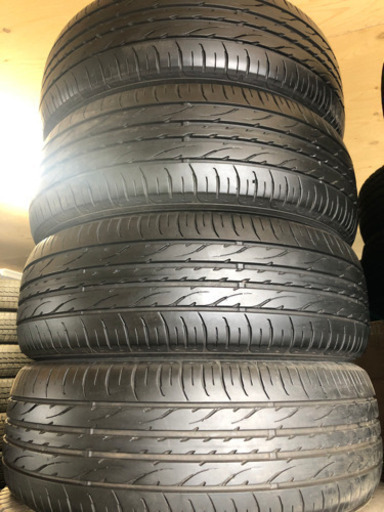 205/60R16 バリ溝　ヴォクシー　エクシーガ等に