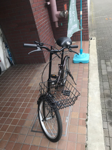 20インチ　外装6段変速　かご付き折り畳み自転車　