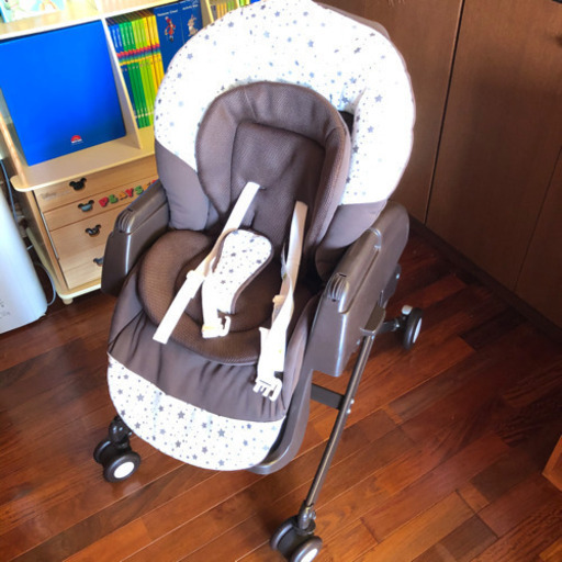 アップリカ　ユラリズム　ハイローチェア