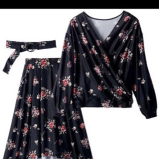 試着のみ　セットアップ　リュリュ　ワンピース