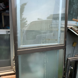 中古サッシ　枠付き