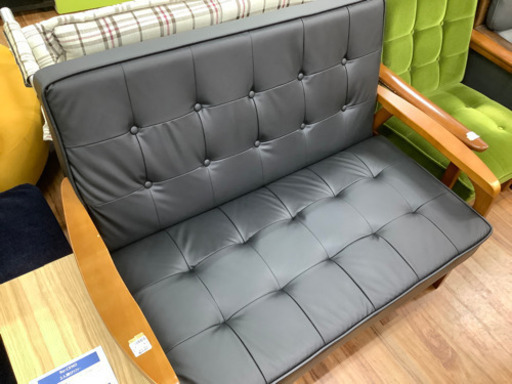 2人掛けソファー　ニトリ　ブラック