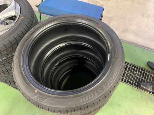 新車外し　234/45R18  4本セット