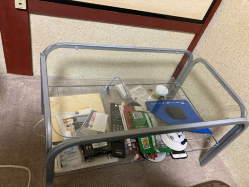ガラステーブル