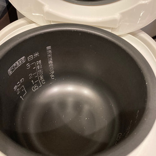 【引き取りに来れる方】炊飯器の画像