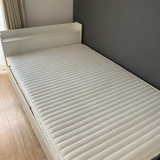 ほぼ新品！セミダブルベッド