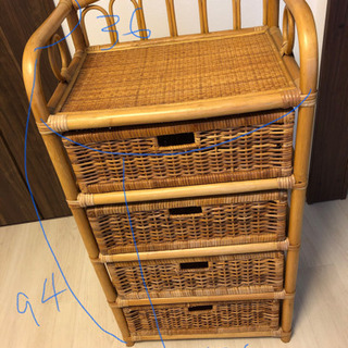 籐の引き出しの画像
