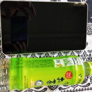 （別サイトで売れました)LG超美品タブレット8インチ スタンド付　キズらしいキズなし　代引きOKの画像