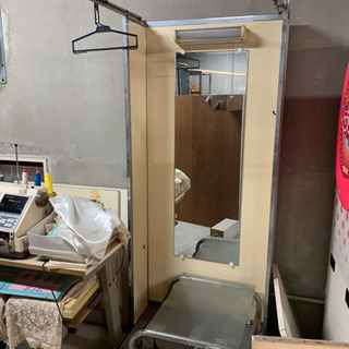 店舗倉庫の物の画像