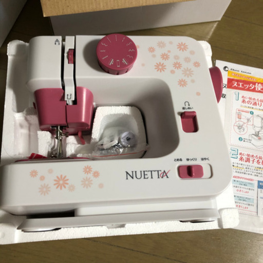 新品　コンパクトミシン　ヌエッタ
