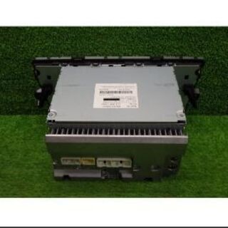 トヨタ　ZVW30　プリウス　純正　オーディオ　86120-47530　200606123の画像