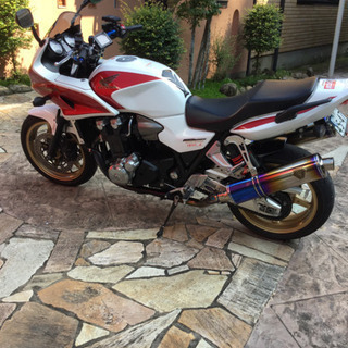 ホンダ ＣＢ１３００Ｓｕｐｅｒ　ボルドール　ＡＢＳ　ＥＴＣ　ワイバンフルエキ二本だし　車検長いの画像