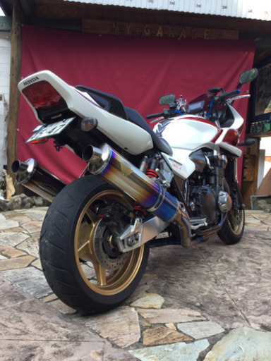 ホンダ ＣＢ１３００Ｓｕｐｅｒ　ボルドール　ＡＢＳ　ＥＴＣ　ワイバンフルエキ二本だし　車検長い