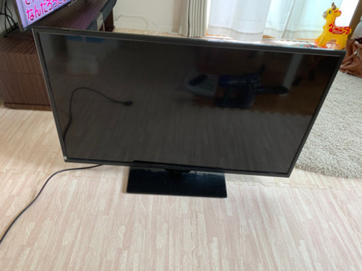 テレビ　39型