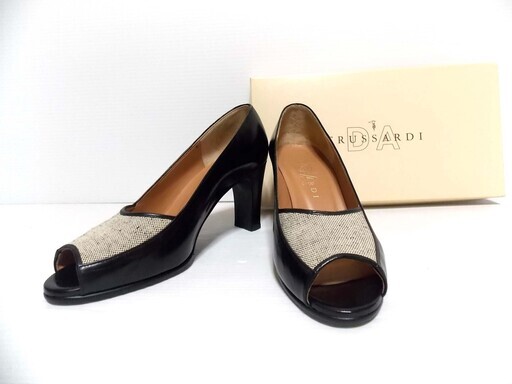 ●○ 正規品！(Trussardi) パンプス 日本製 ○●