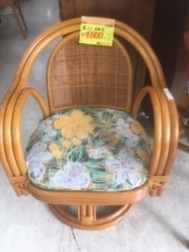 ID:G931974　籐いす（回転式）