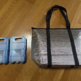 保冷バッグと保冷剤2個 セットで