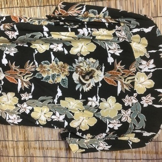 アロハ　鶴　花柄　2着　の画像