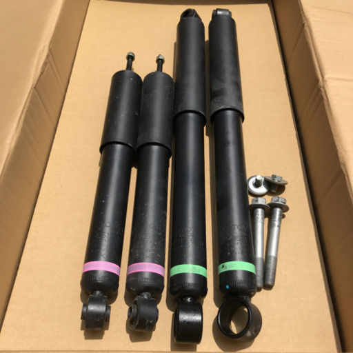 ハイエース200系5型 純正 アブソーバー