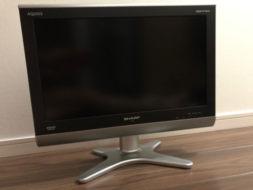 シャープ　AQUOS 液晶テレビ　20インチ