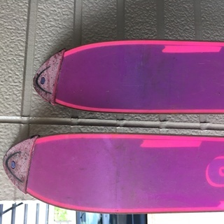 女性用スキー板の画像