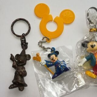 ディズニー　ミッキー　キーホルダー　３ケセットの画像