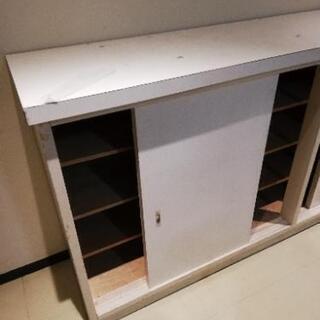 書類棚（横長）