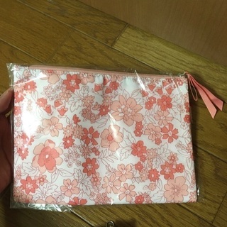 【新品あり】花柄ポーチ2つ　deuxC ポケットティッシュ入れの画像